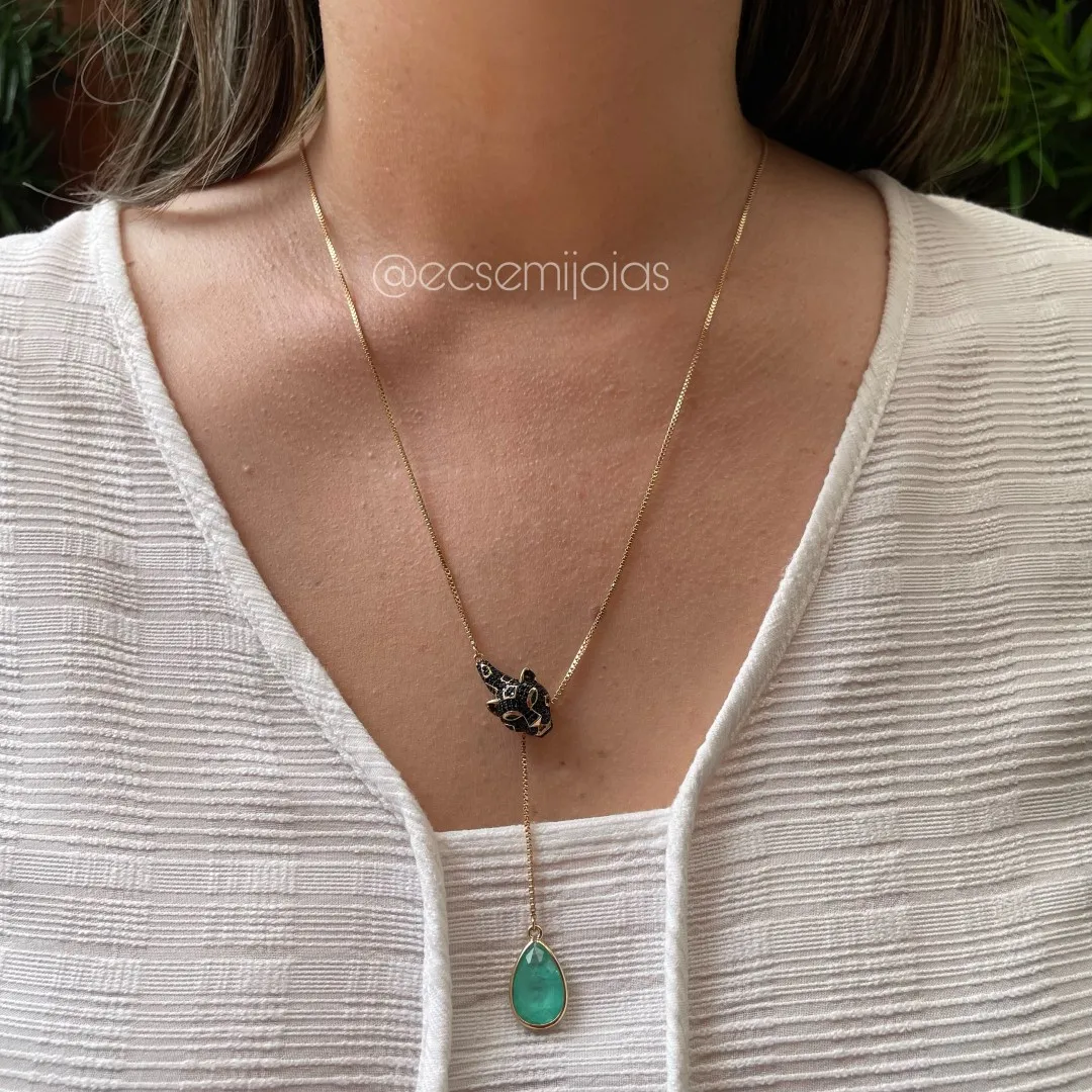 Colar de pantera cravejada com gravata com pedra gota fusion - banhado a ouro 18k
