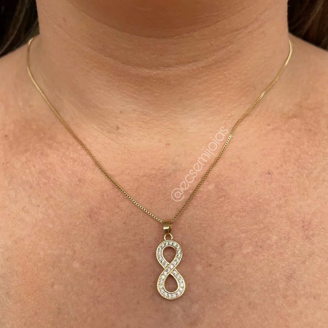 Colar com infinito cravejado - 45cm - banhado a ouro 18k