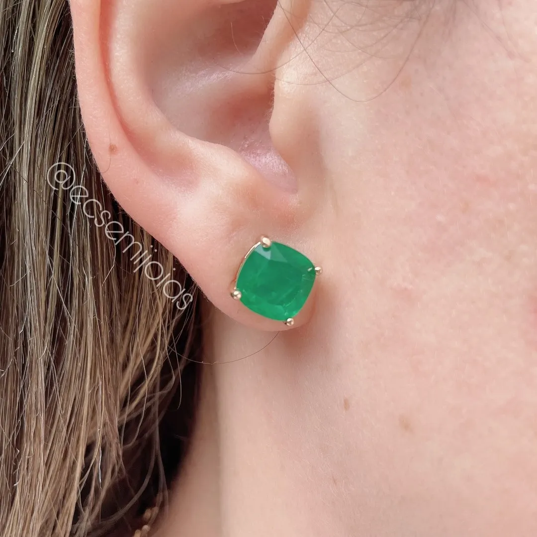 Conjunto de brinco e colar com 2panteras cravejadas e pedra no centro com elo português - banhado a ouro 18k