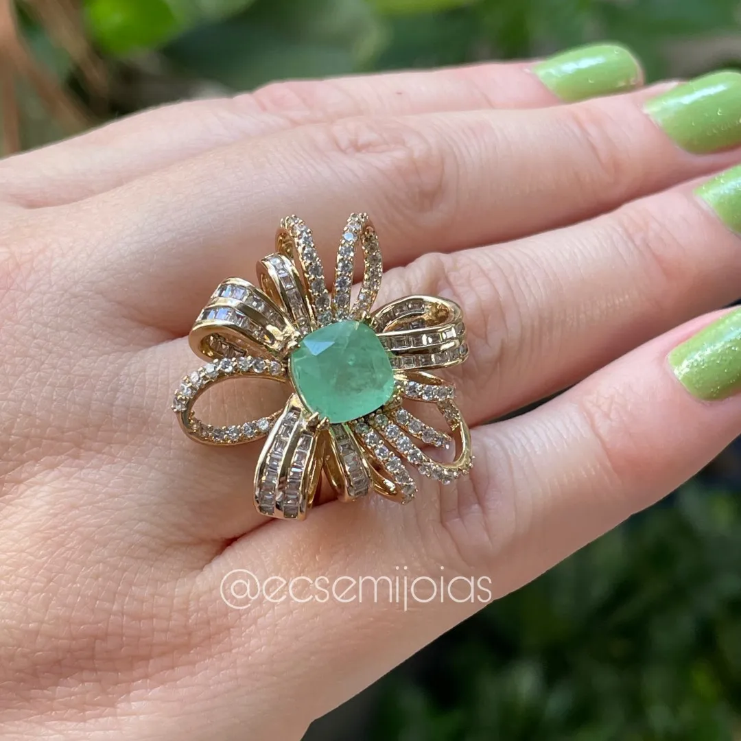 Conjunto anel e brinco de flor cravejada vazada com pedra quadrada fusion - banhado a ouro 18k
