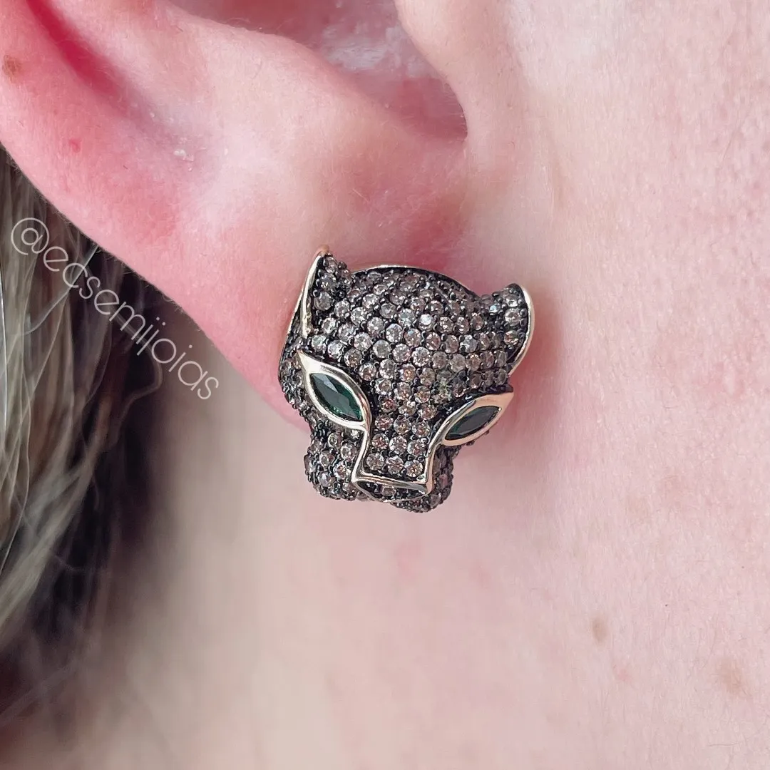 Brinco pantera cravejado - banhado a ouro 18k