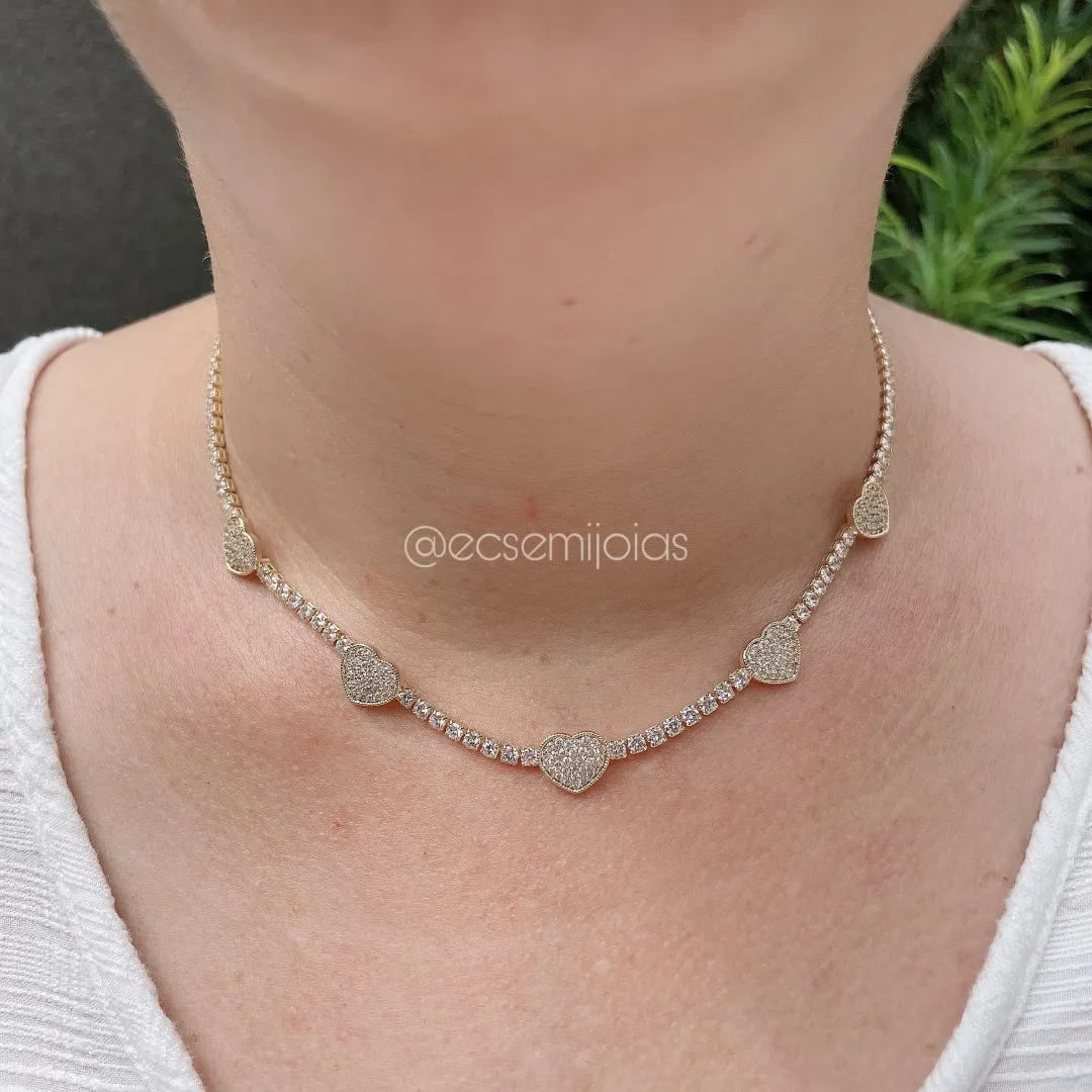 Choker com corações cravejados e corrente 100% zircônias - 39cm + extensor - banhado a ouro 18k