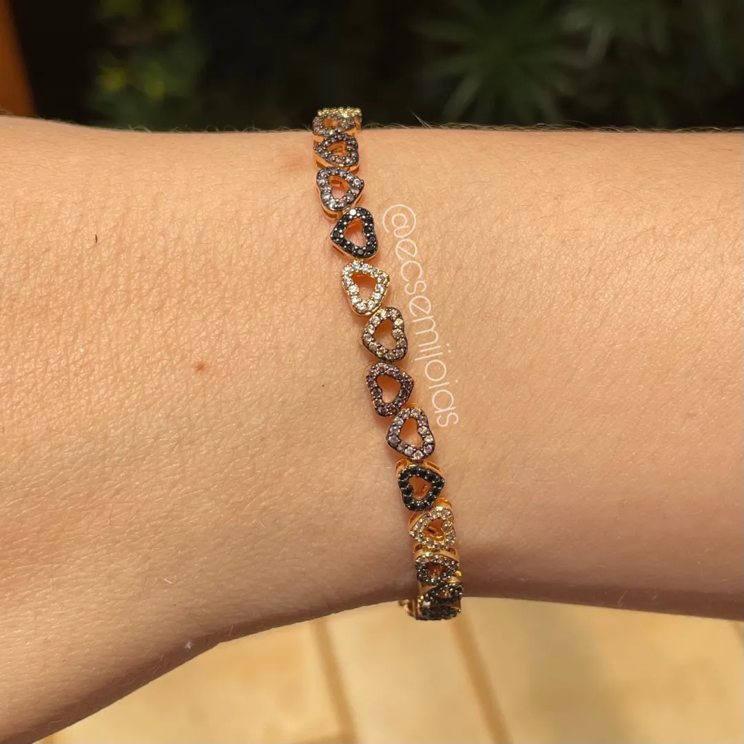 Pulseira com 100% de corações cravejados vazados - 19cm - banhado a ouro 18k