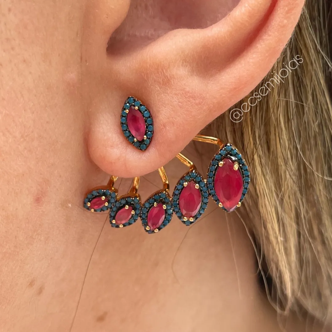 Conjunto anel e brinco ear hook com navetes cravejado em volta - banhado a ouro 18k