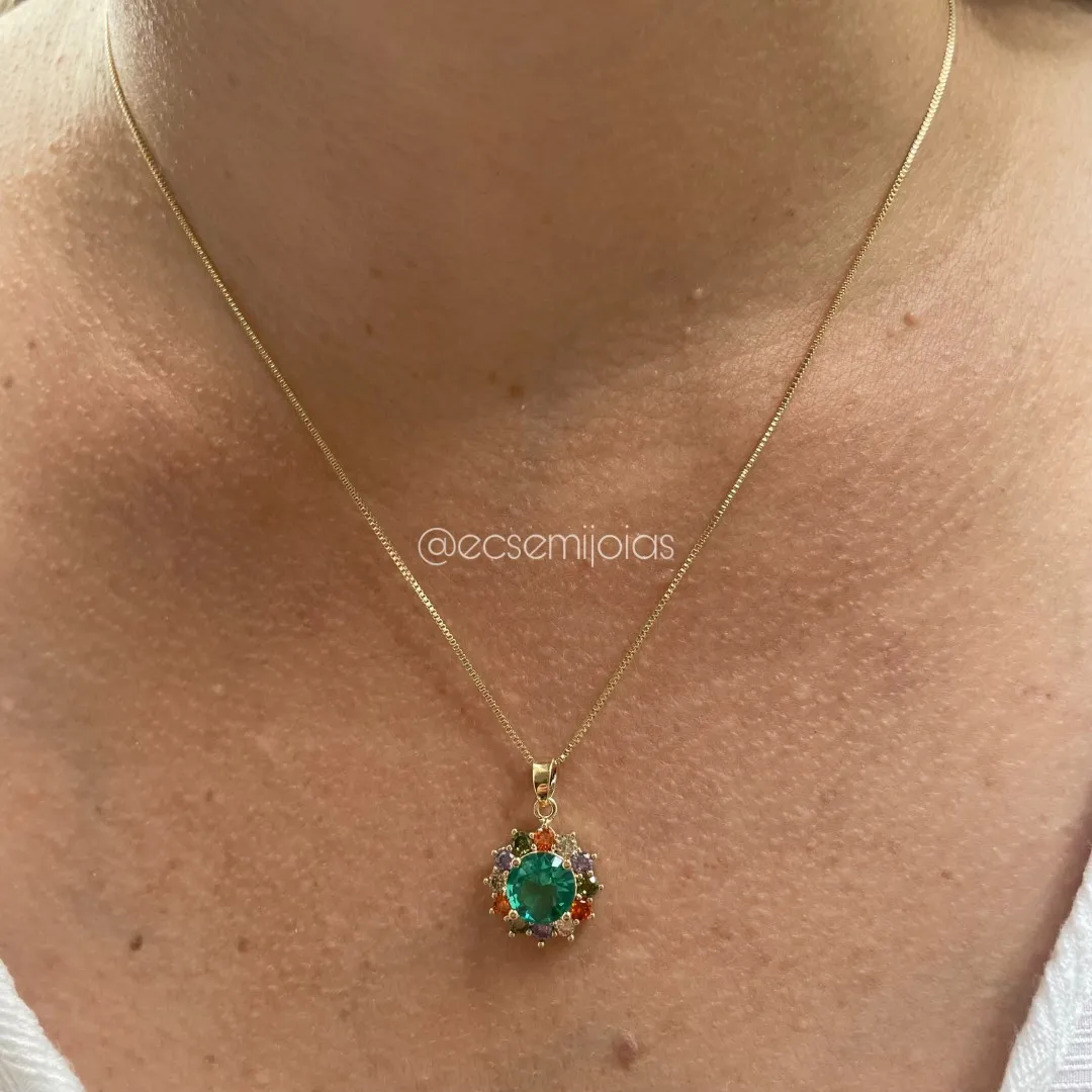 Conjunto de brinco e colar zircônia redonda maior no centro cravejado em volta - banhado a ouro 18k
