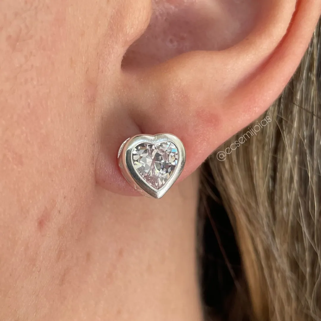 Conjunto de brinco e colar de coração de zircônia - banhado a prata 925