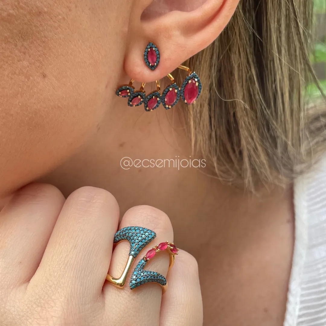 Conjunto anel e brinco ear hook com navetes cravejado em volta - banhado a ouro 18k
