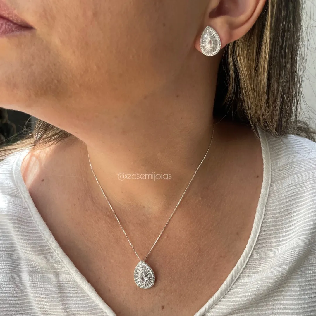 Conjunto de brinco e colar de gota com zircônia gota no centro com baguetes em volta e cravejado nas bordas - banhado a prata 925