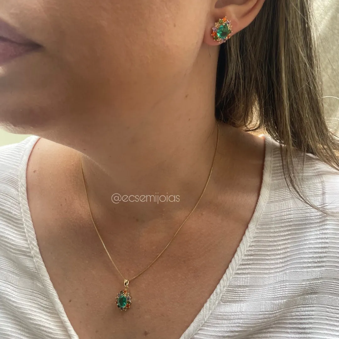 Conjunto de brinco e colar gota maior no centro cravejado em volta - banhado a ouro 18k