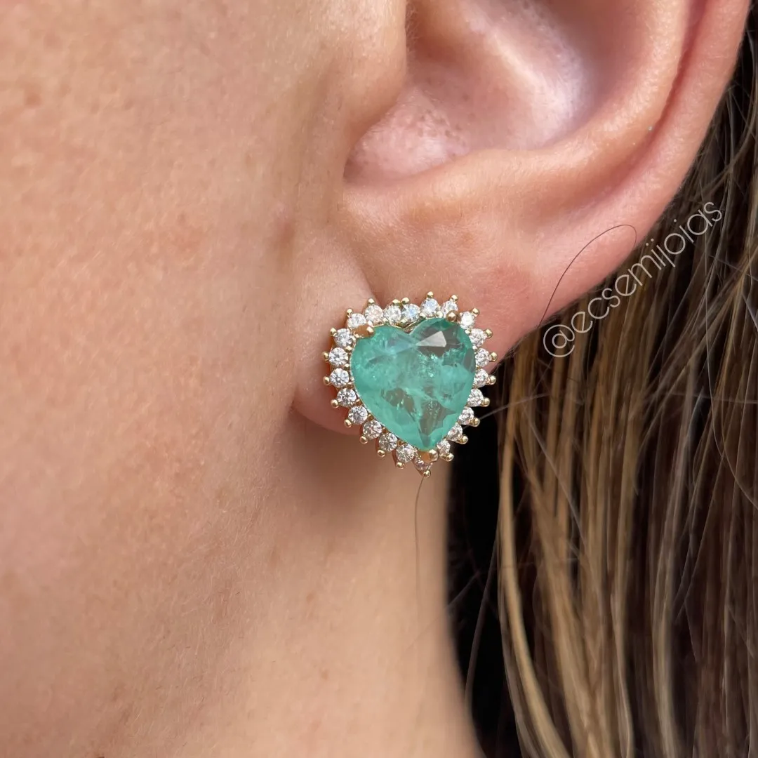 Conjunto de brinco e colar de coração de pedra fusion cravejado em volta - banhado a ouro 18k