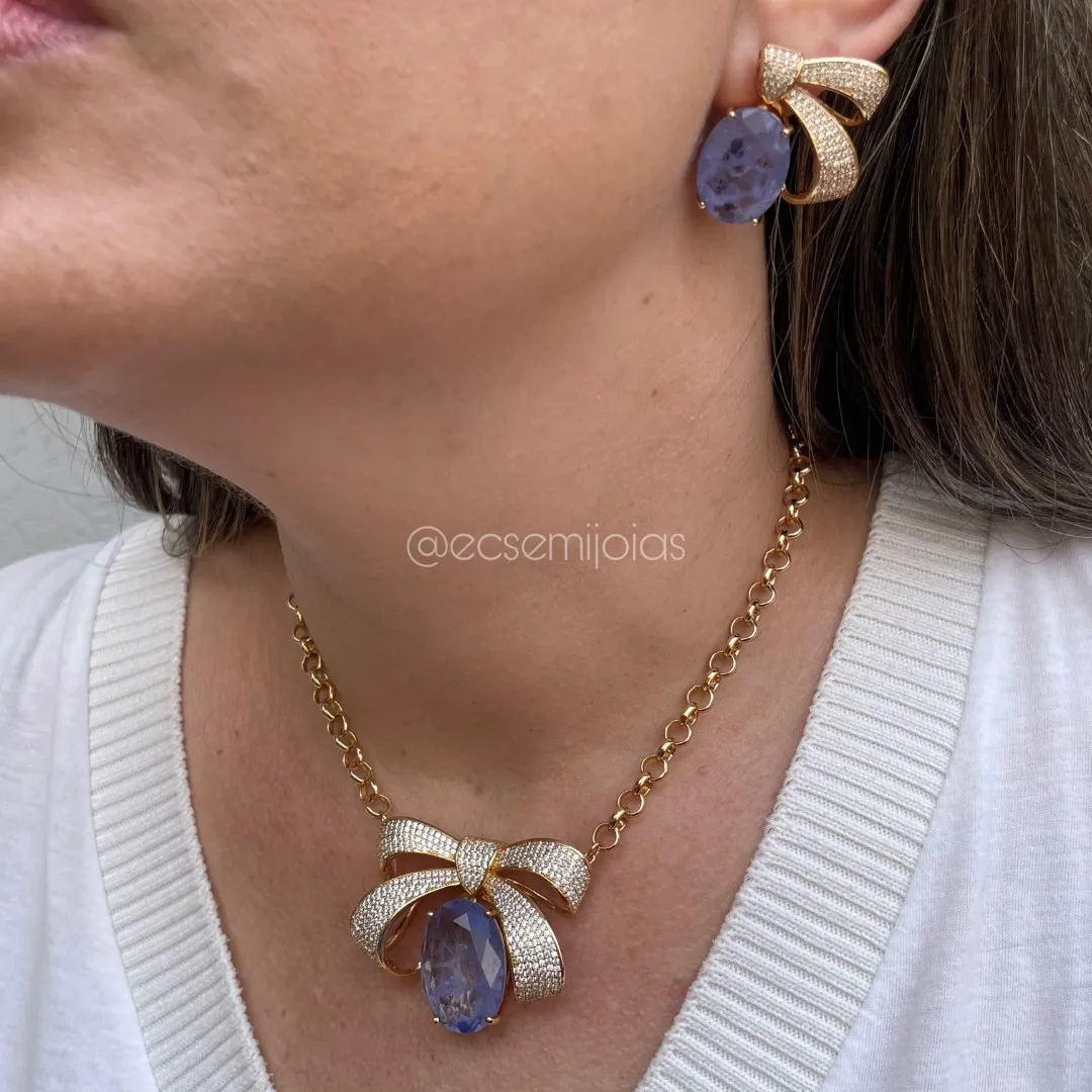Conjunto de brinco e colar de gota de laço cravejado com pedra oval fusion pendurada - banhado a ouro 18k