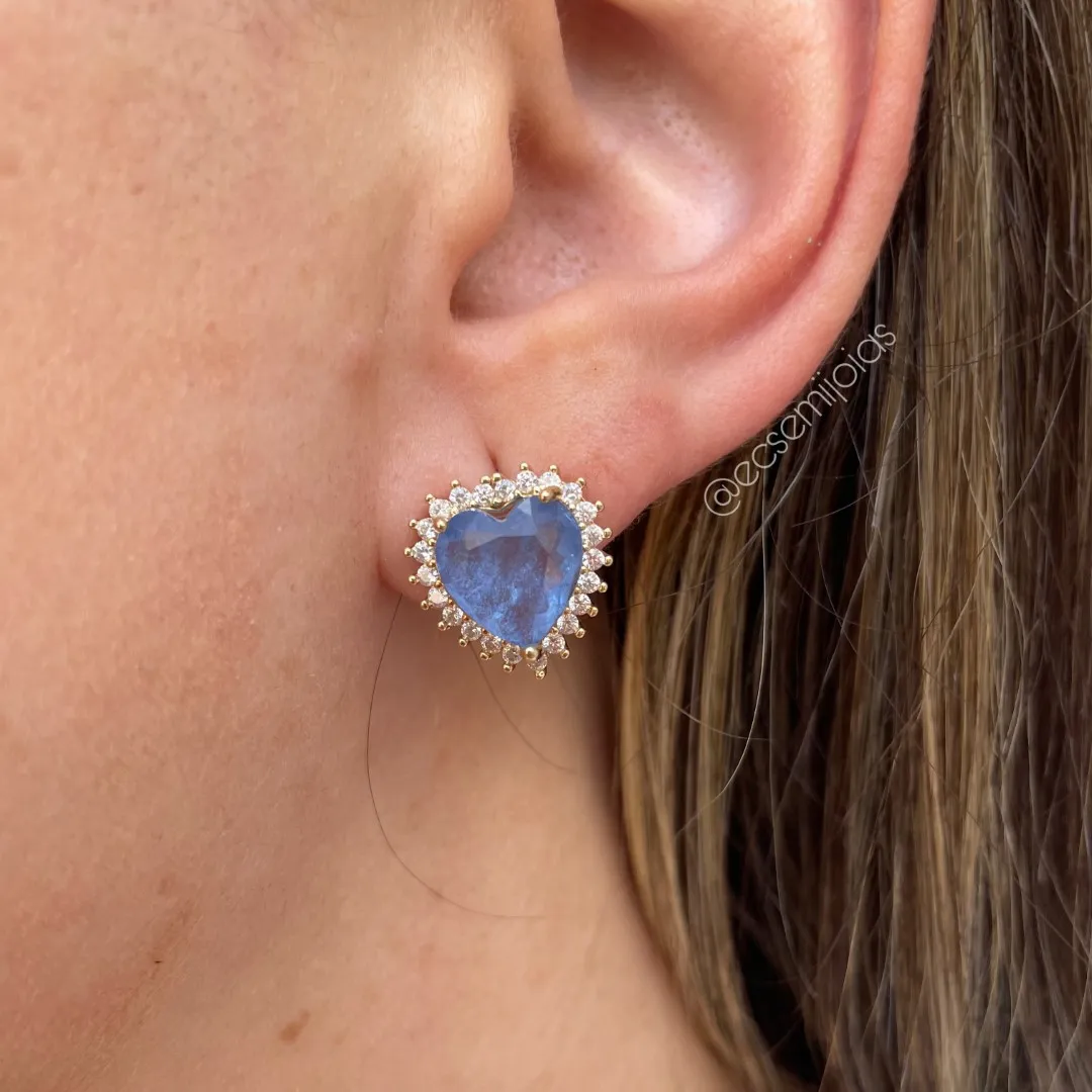 Conjunto de brinco e colar de coração de pedra fusion cravejado em volta - banhado a ouro 18k