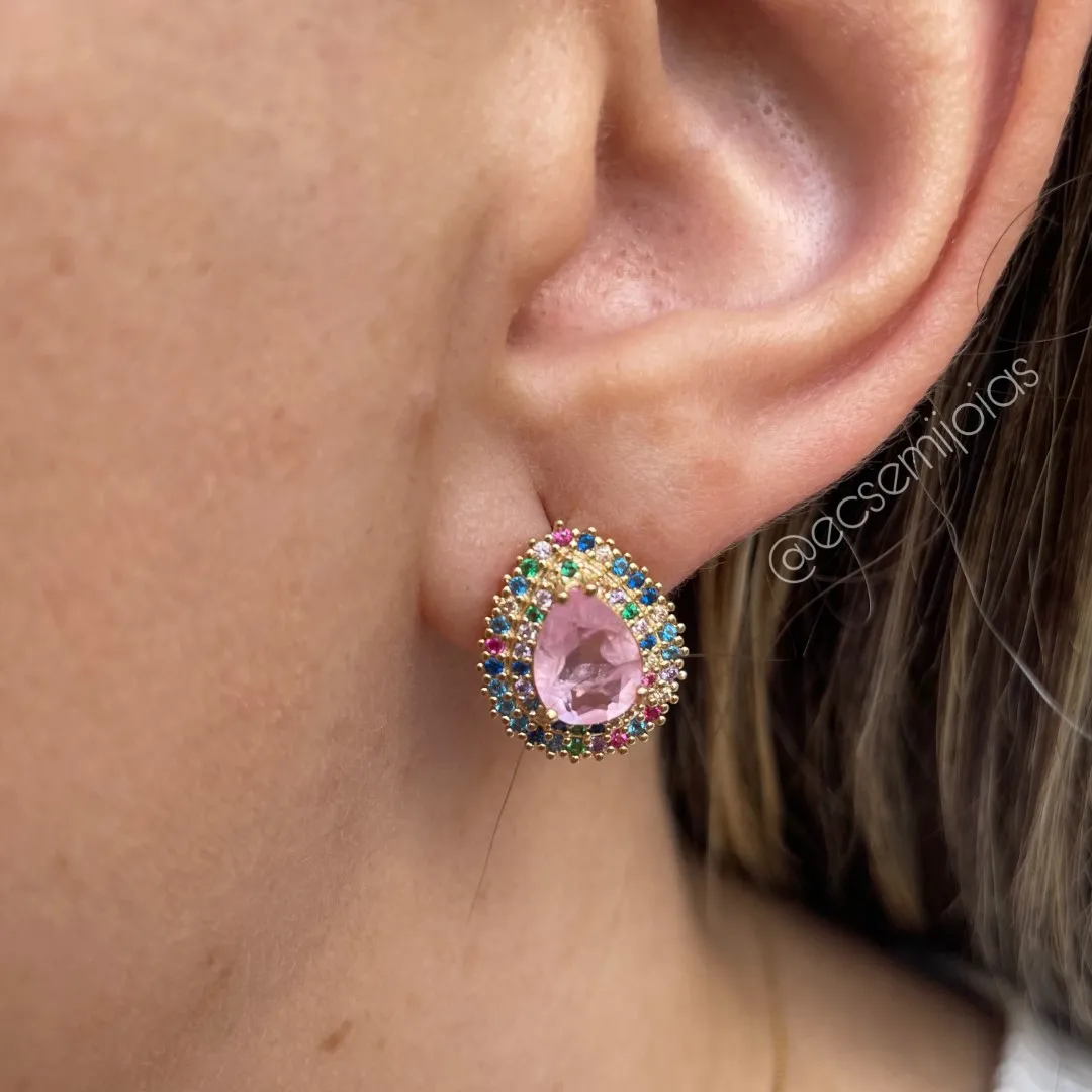 Conjunto de brinco e colar de gota de pedra fusion cravejado colorido em volta - banhado a ouro 18k