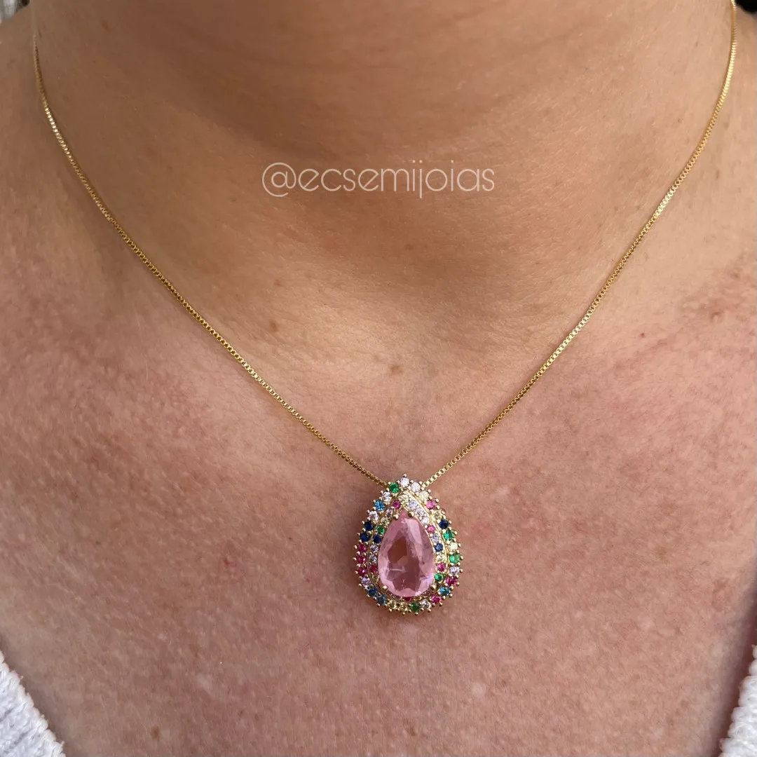 Conjunto de brinco e colar de gota de pedra fusion cravejado colorido em volta - banhado a ouro 18k