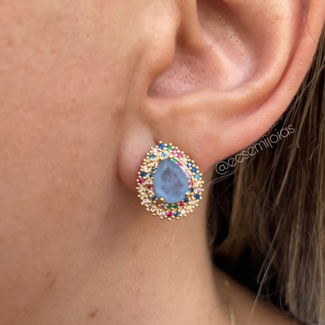 Conjunto de brinco e colar de gota de pedra fusion cravejado colorido em volta - banhado a ouro 18k