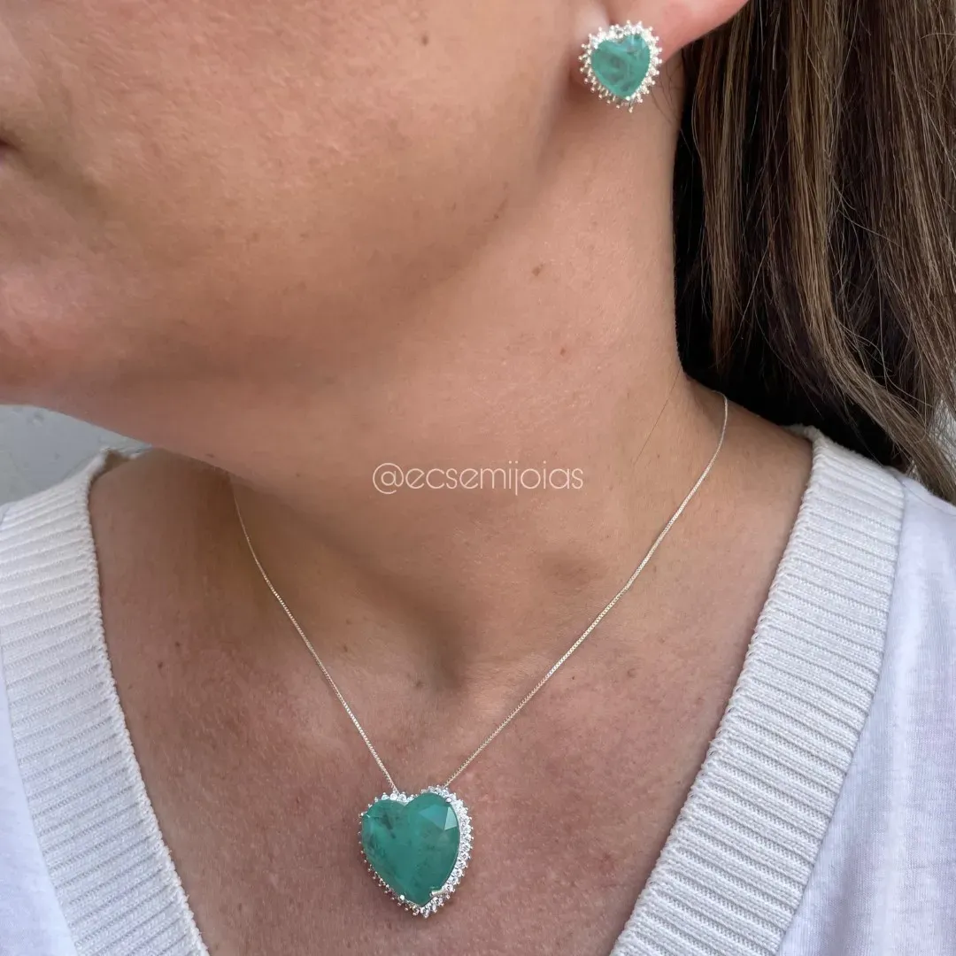 Conjunto de brinco e colar de coração de pedra fusion cravejado em volta - banhado a prata 925