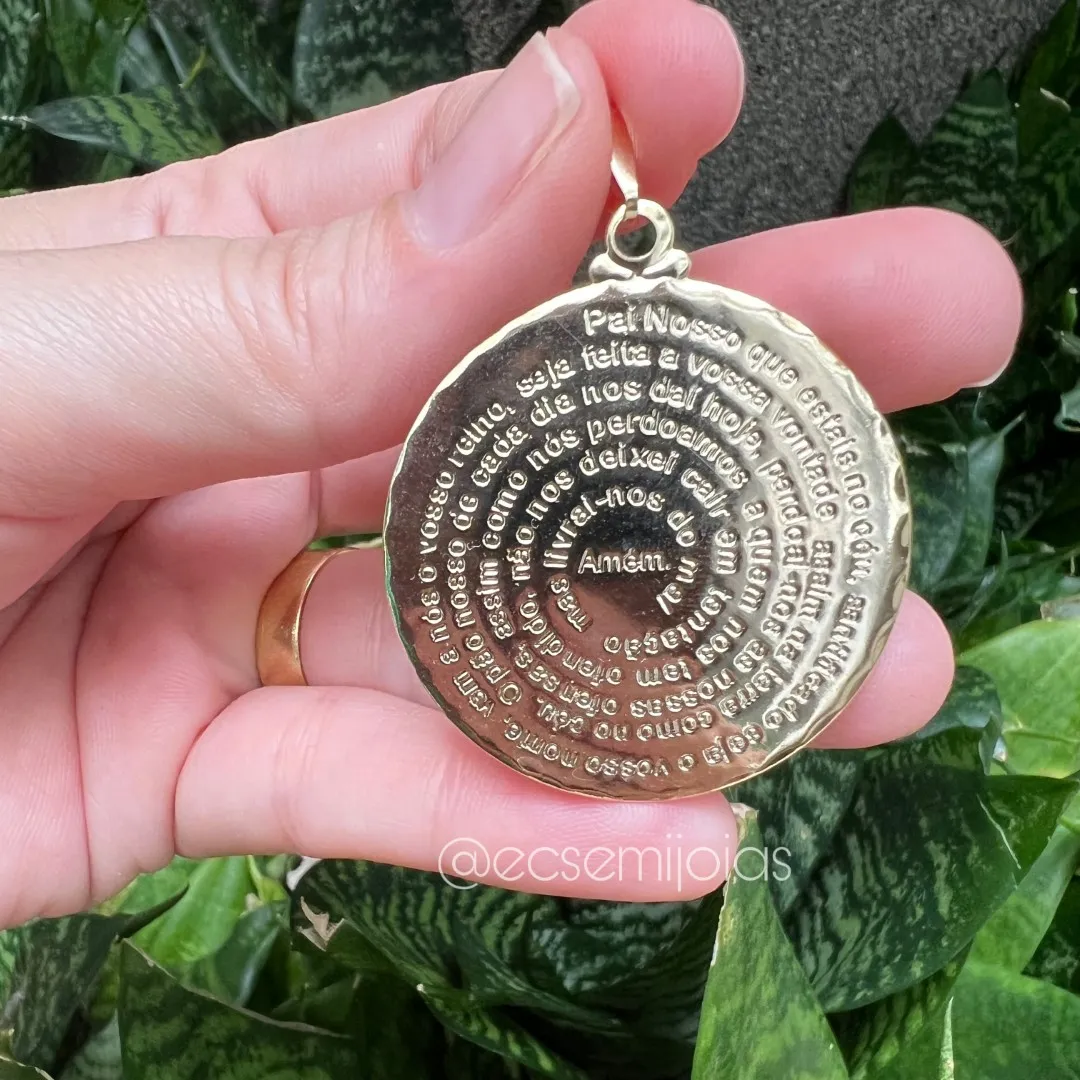 Pingente moeda com PAI NOSSO 4Cm - banhado a ouro 18k
