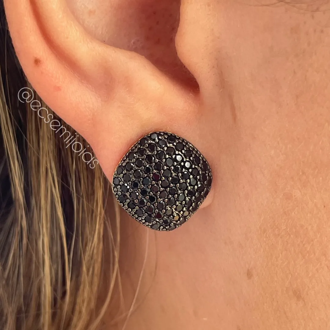 Brinco quadrado cravejado - banhado a ouro 18k