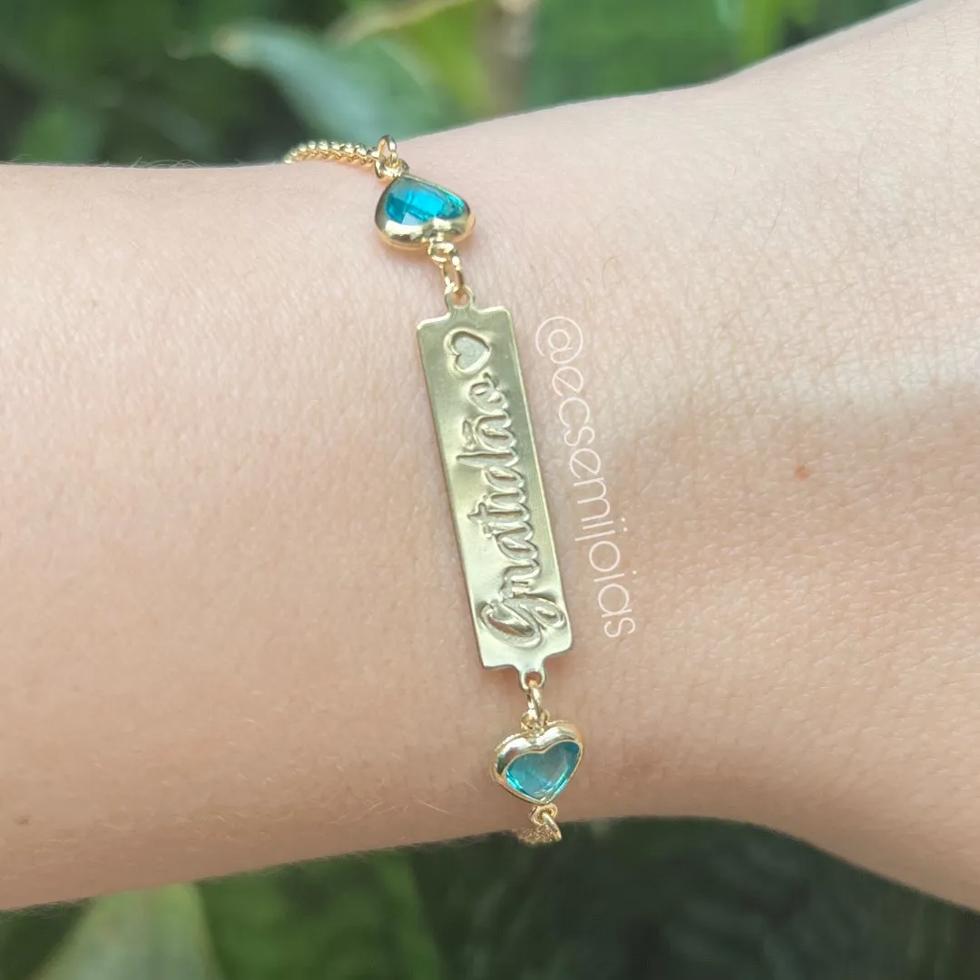 Pulseira de plaquinha GRATIDÃO com um coração de cada lado - 19cm - banhado a ouro 18k