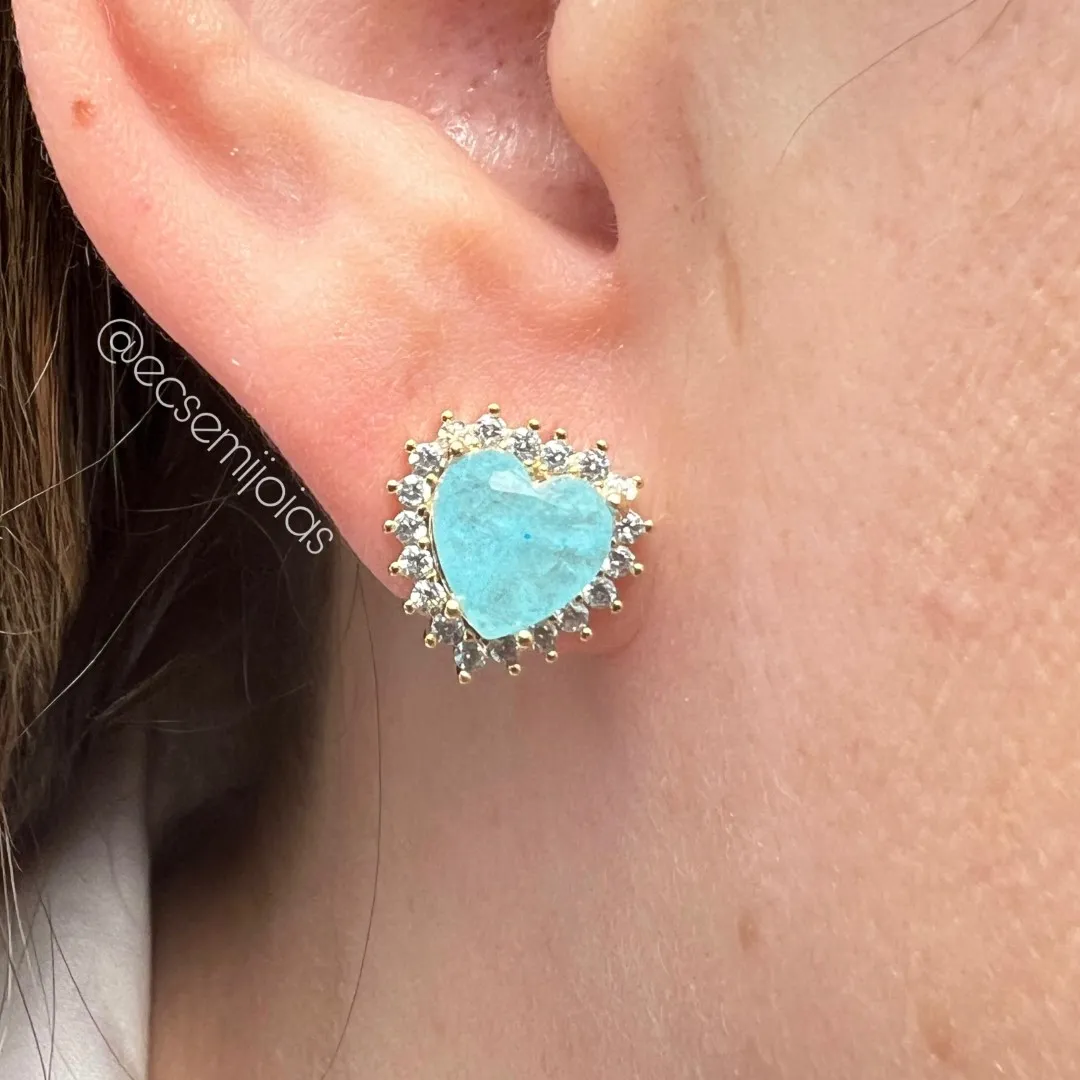 Brinco pedra coração 6mm fusion no centro cravejado em volta - P - banhado a ouro 18k