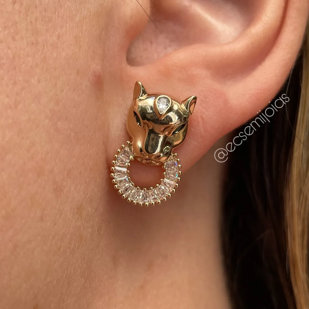 Conjunto de brinco e colar com cabeça de pantera com zircônias baguetes - 40cm + extensor - banhado a ouro 18k