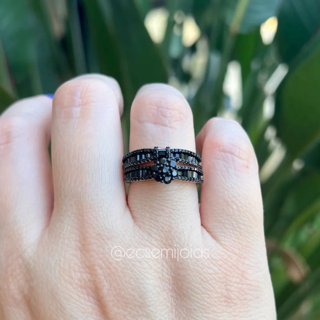 Anel duplo com chuveirinho cravejado com aro cravejado com baguetes - banhado a ouro 18k