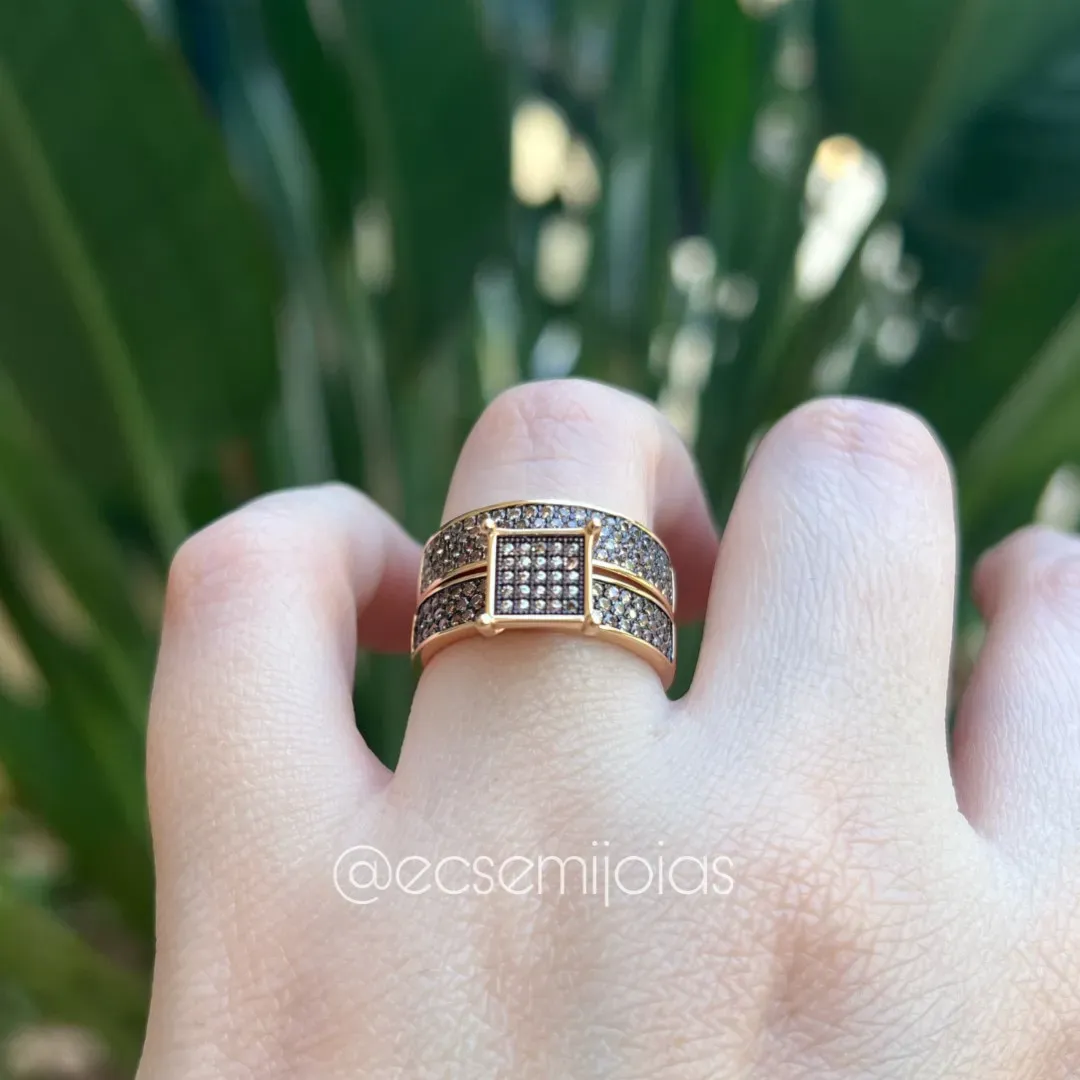 Anel duplo com chuveiro quadrado cravejado com aro cravejado - banhado a ouro 18k