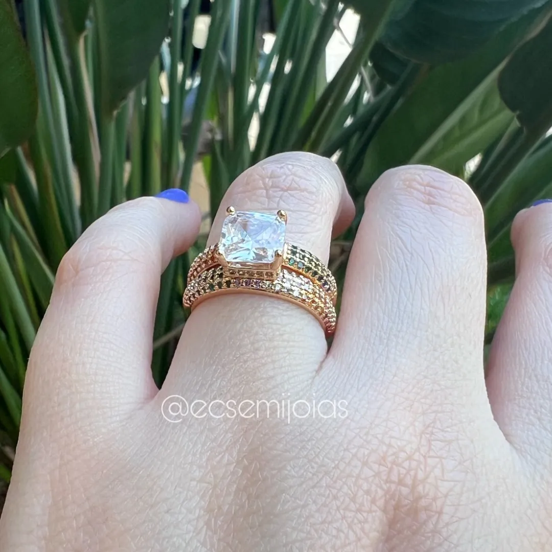 Anel duplo com solitário quadrado 8mm com aro cravejado - banhado a ouro 18k
