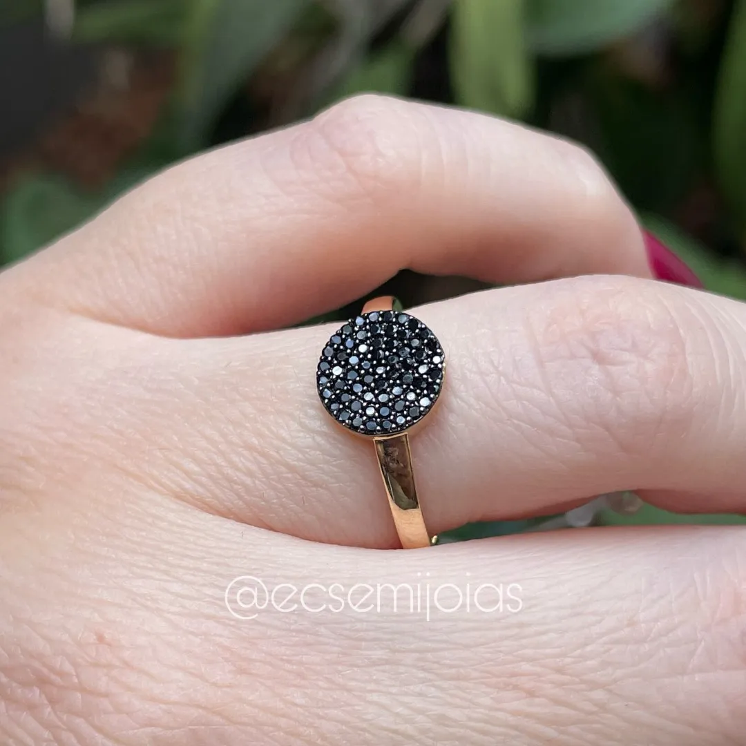 Anel redondo cravejado - banhado a ouro 18k