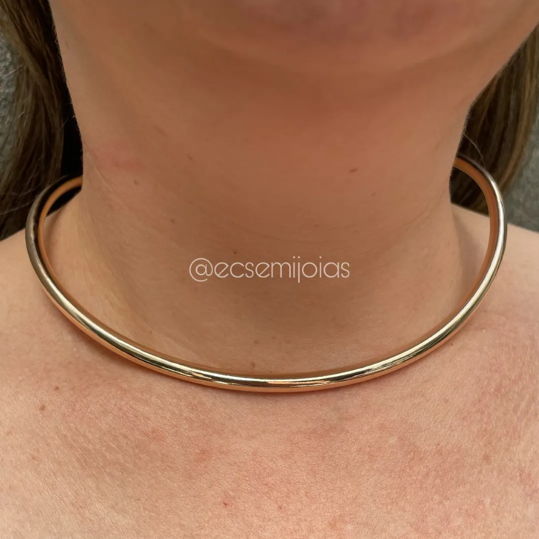 Canga tubo 4mm lisa - banhado a ouro 18k