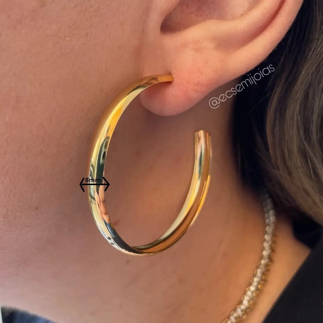Argola lisa polida - 8mm x 4,5cm - banhado a ouro 18k