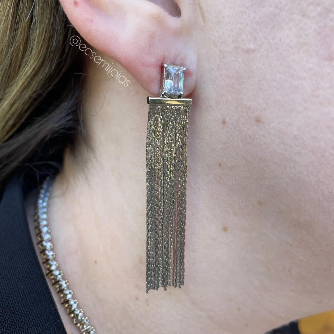 Brinco com zircônia retangular e franja - 6,5cm comp. - banhado a ródio branco