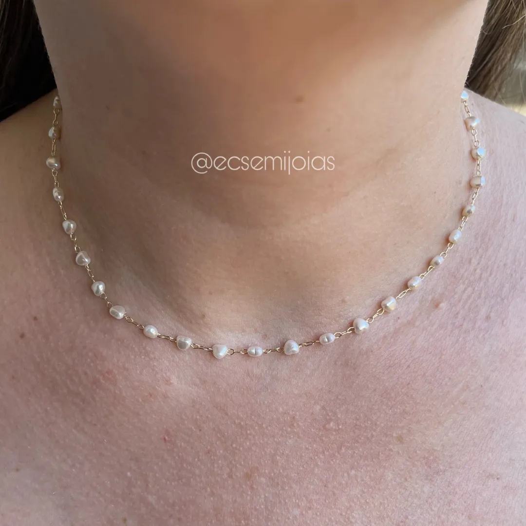 Colar com pérolas de corações - 37cm + extensor - banhado a ouro 18k