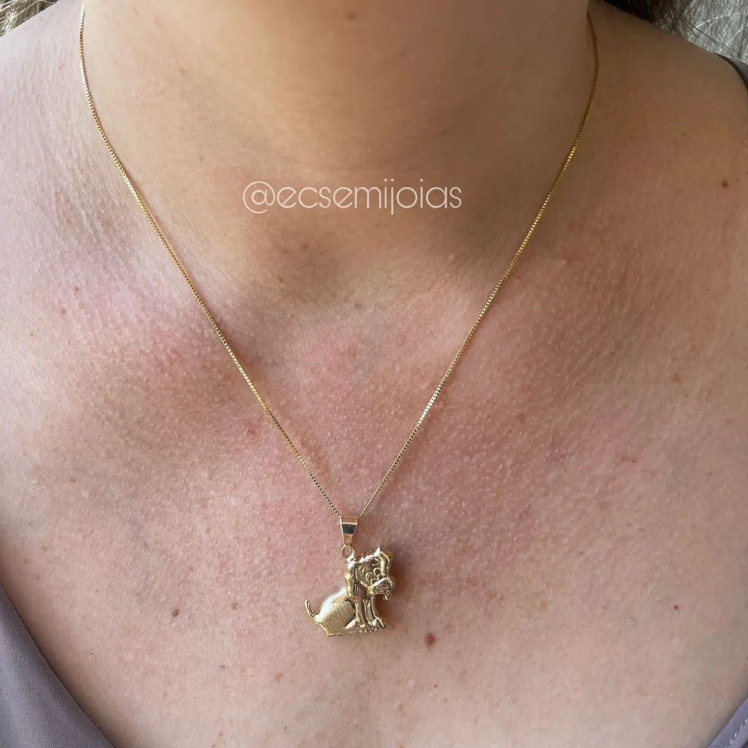 Colar com pingente de cachorro sentado - 45cm - banhado a ouro 18k