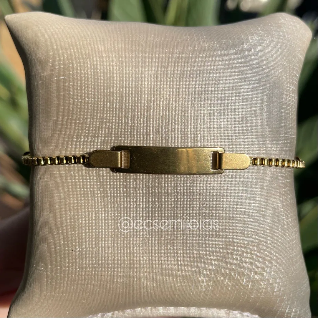 Pulseira infantil cartier com placa lisa - 12cm + extensor - aço dourado