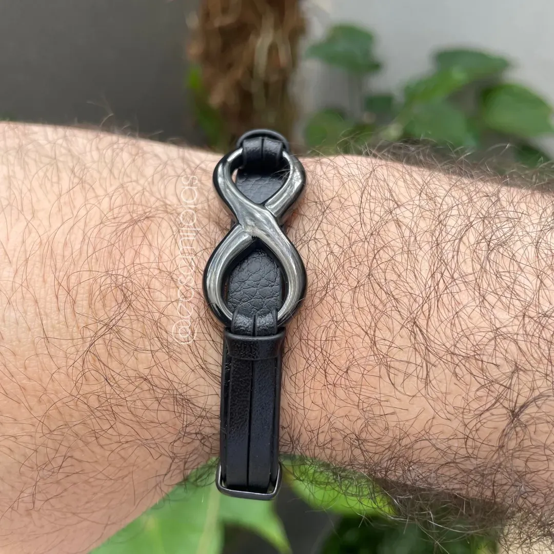 Pulseira masculina de couro com infinito em aço e fecho de trava de aço - aço