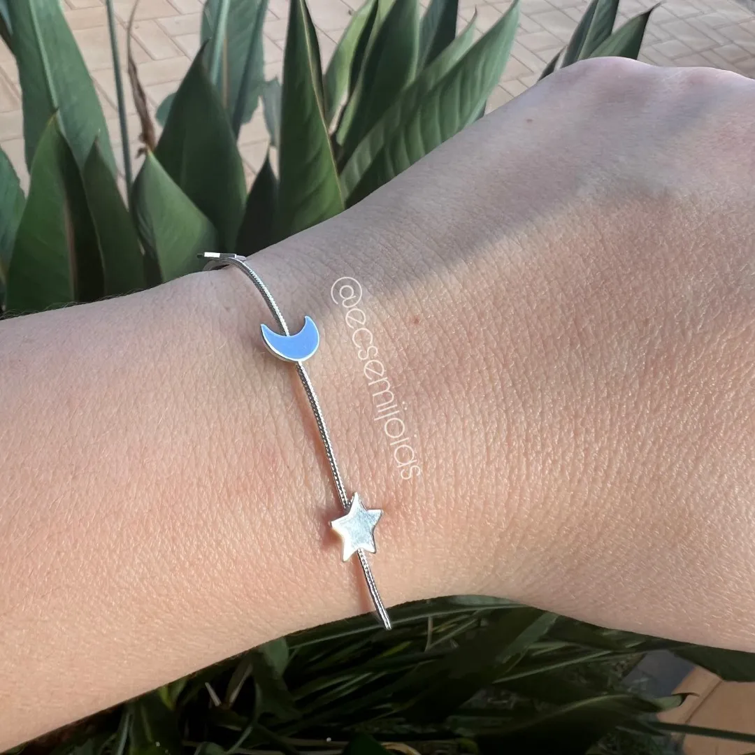 Pulseira rabo de rato 1mm com 2 estrelas lisas e 1 lua lisa - 18cm + extensor - banhado a ródio branco