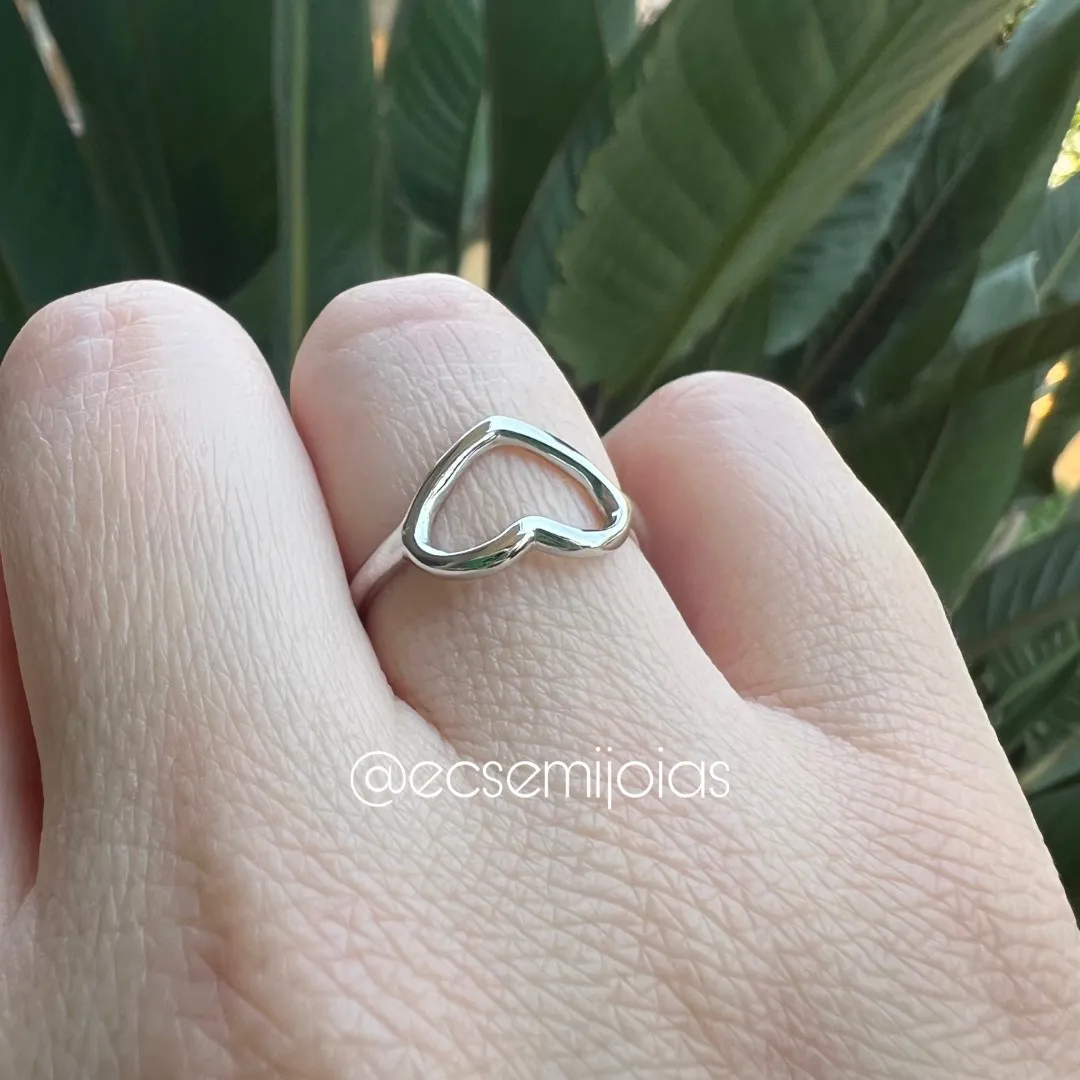 Anel coração liso vazado - 11mm - banhado a ródio branco