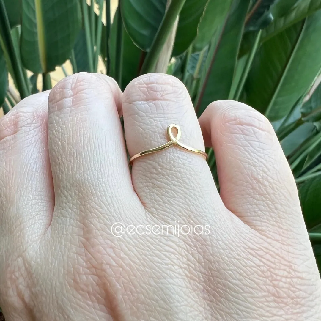 Anel gotinha lisa e aro fino - banhado a ouro 18k