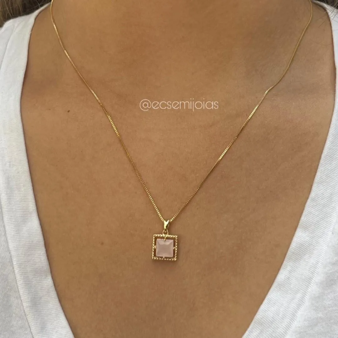 Conjunto de brinco e colar com pedra quadrada no centro com borda cravejada - 7mm - banhado a ouro 18k