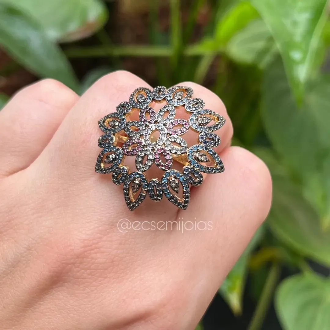 Anel flor cravejada vazada - banhado a ouro 18k