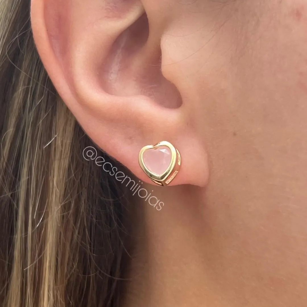 Brinco ponto de luz coração com bordas - 6mm - banhado a ouro 18k