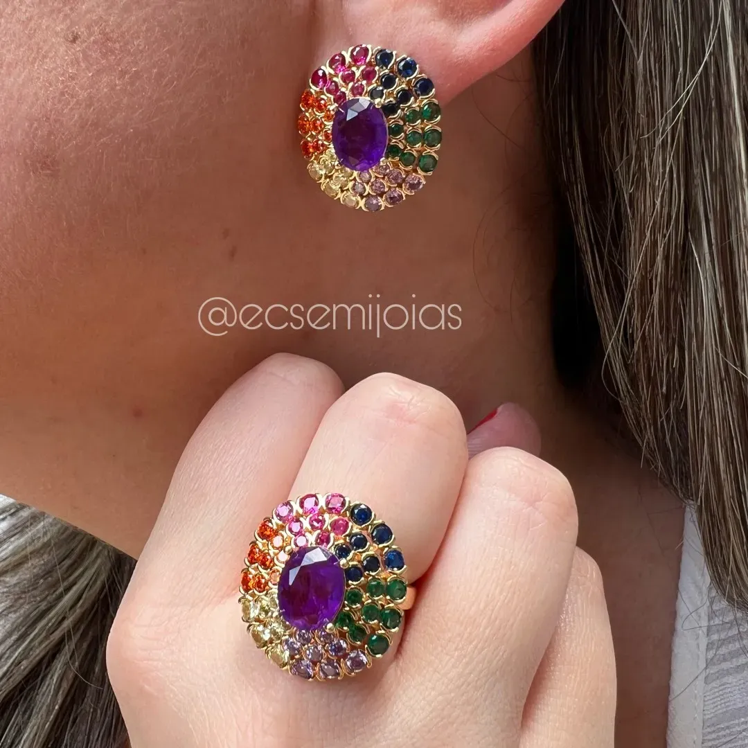 Conjunto anel e brinco com pedra natural oval grande no centro e 3 bordas cravejadas nas laterais - banhado a ouro 18k