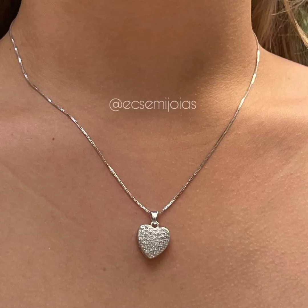 Conjunto de brinco e colar de coração cravejado - banhado a ródio branco