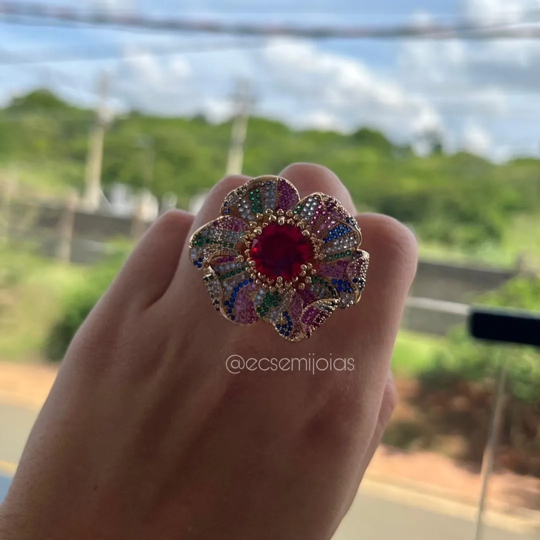 Conjunto de anel e brinco de flor cravejada com pedra redonda central grande - banhado a ouro 18k