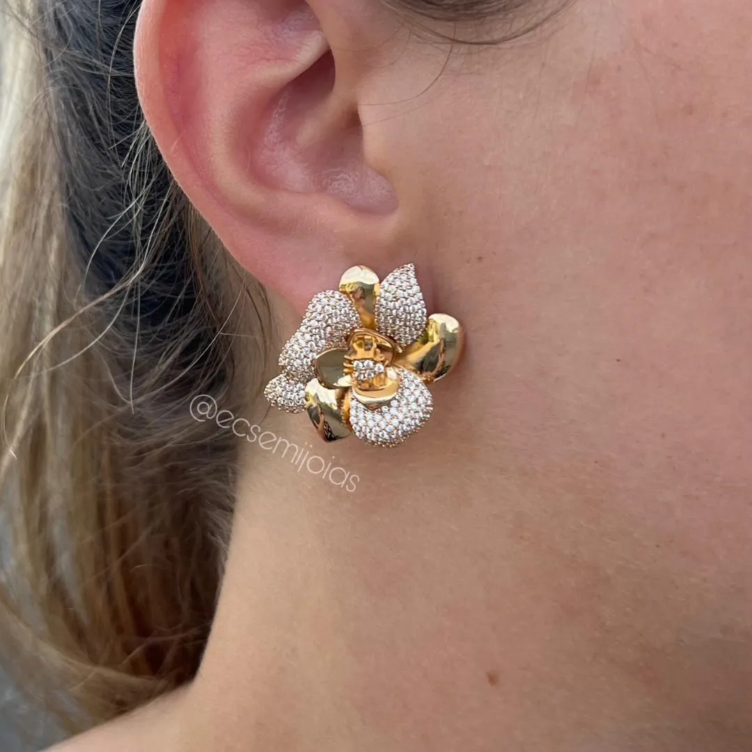 Conjunto de anel e brinco de flor orquídea cravejada - banhado a ouro 18k