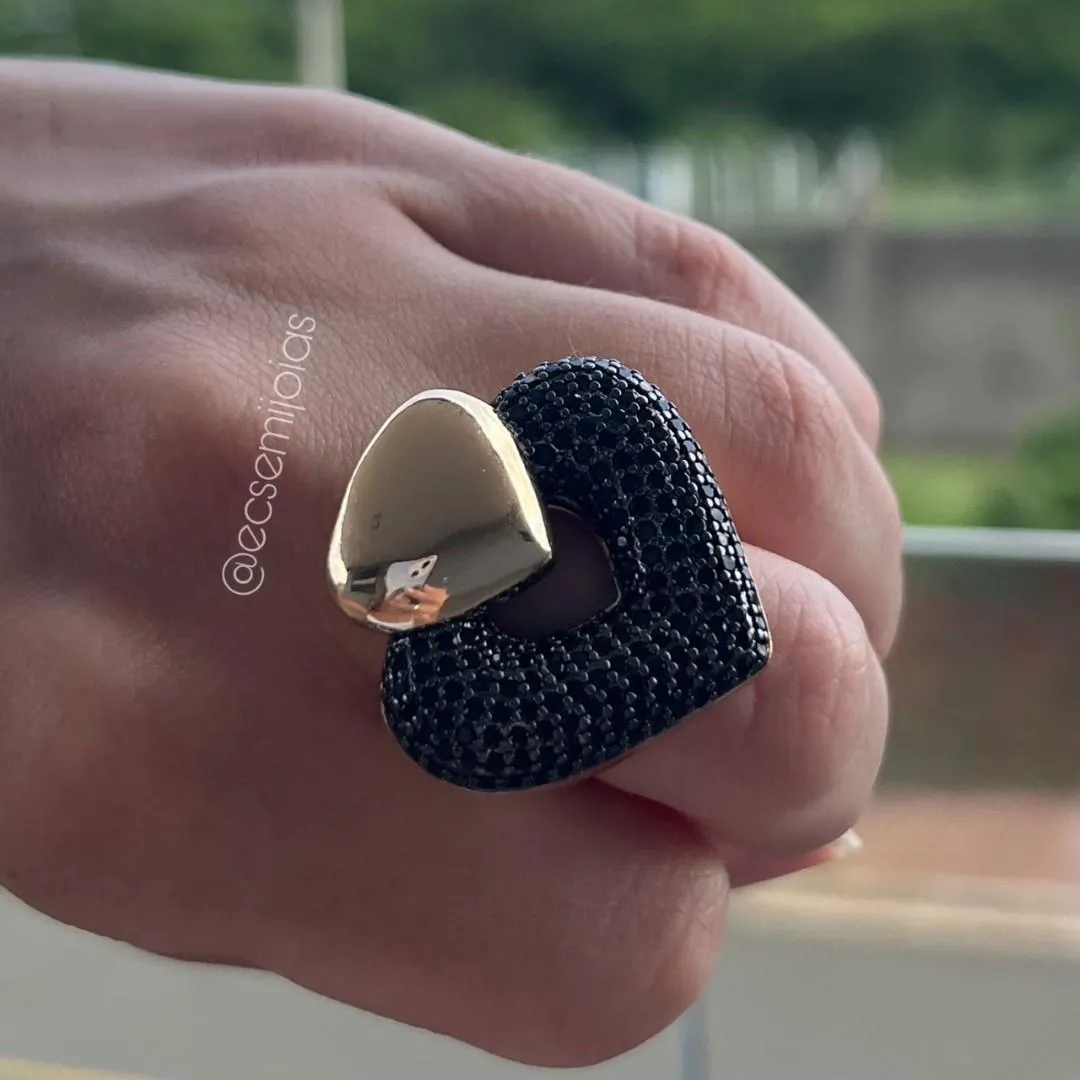 Conjunto de anel e brinco de coração G liso e cravejado - banhado a ouro 18k