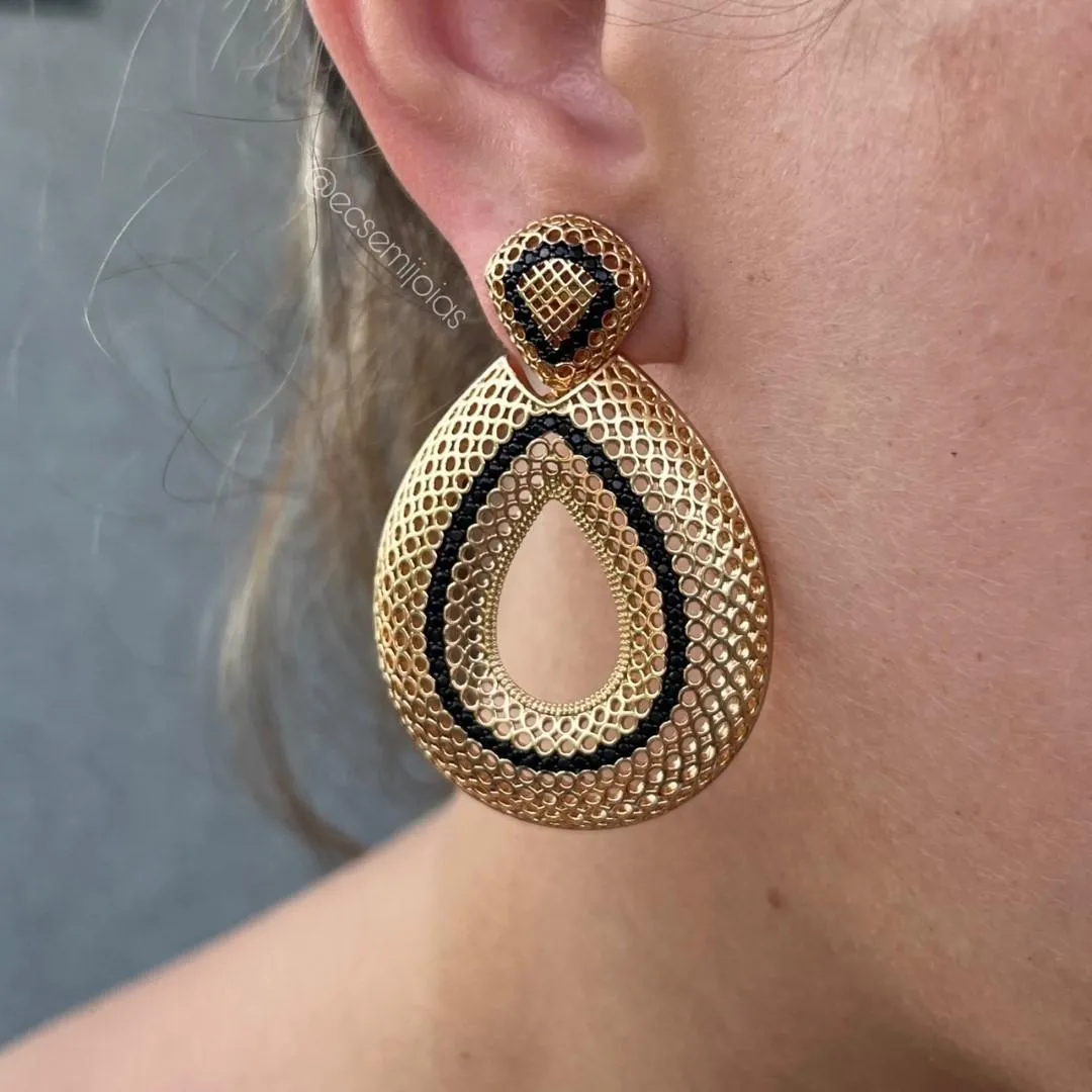 Conjunto de anel e brinco de gota G com 1 fileira cravejada e aro todo vazado - banhado a ouro 18k