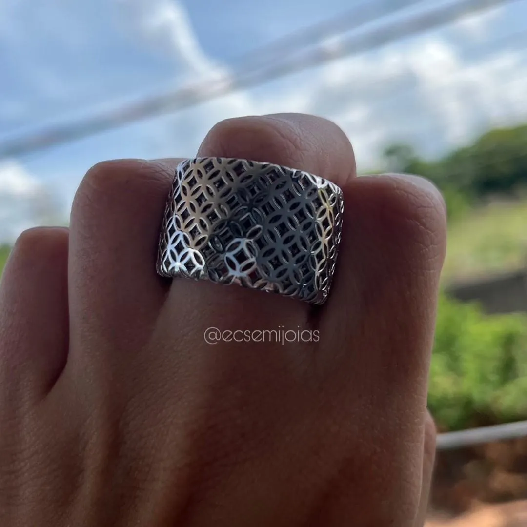 Conjunto de anel e brinco mais grosso todo trabalhado vazado - banhado a ródio branco