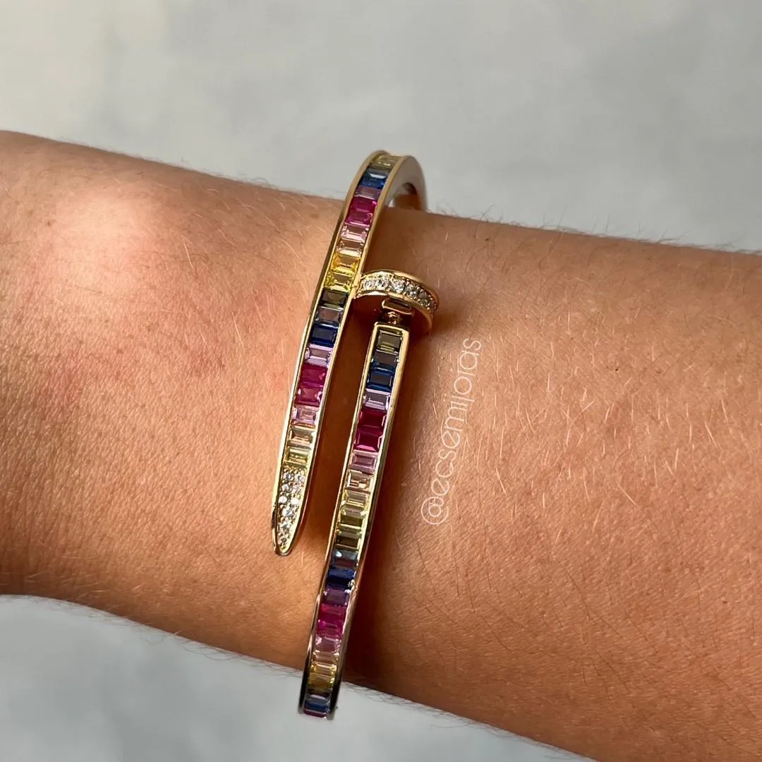 Bracelete prego cravejado com aro com zircônias baguetes - banhado a ouro 18k